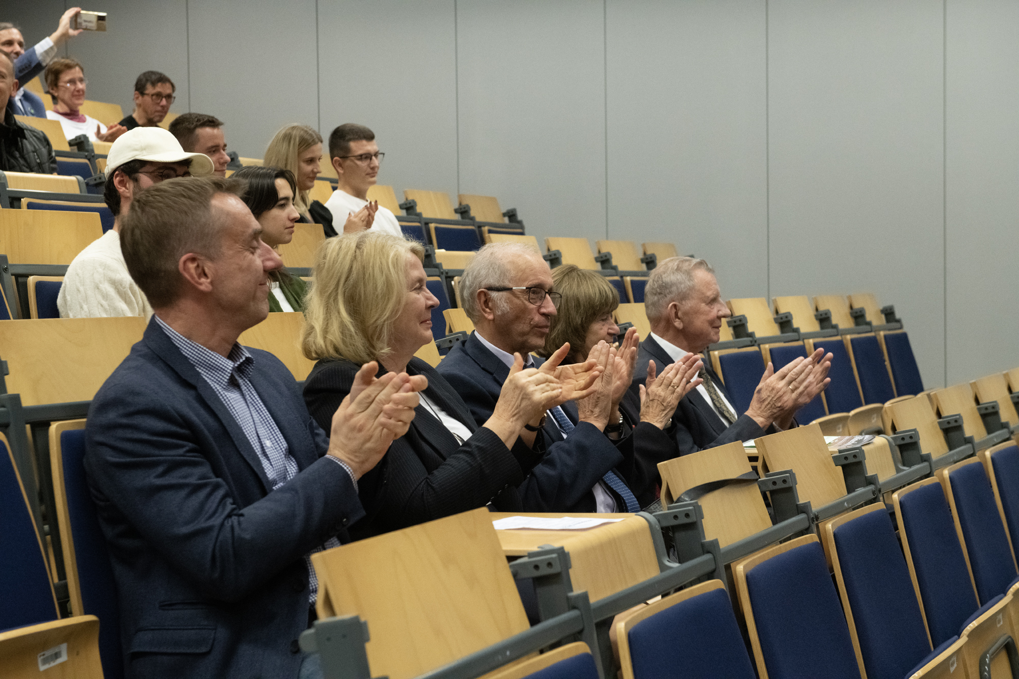 Zdjęcie publiczności wykonane w trakcie koncertu "Universum Cantaty".